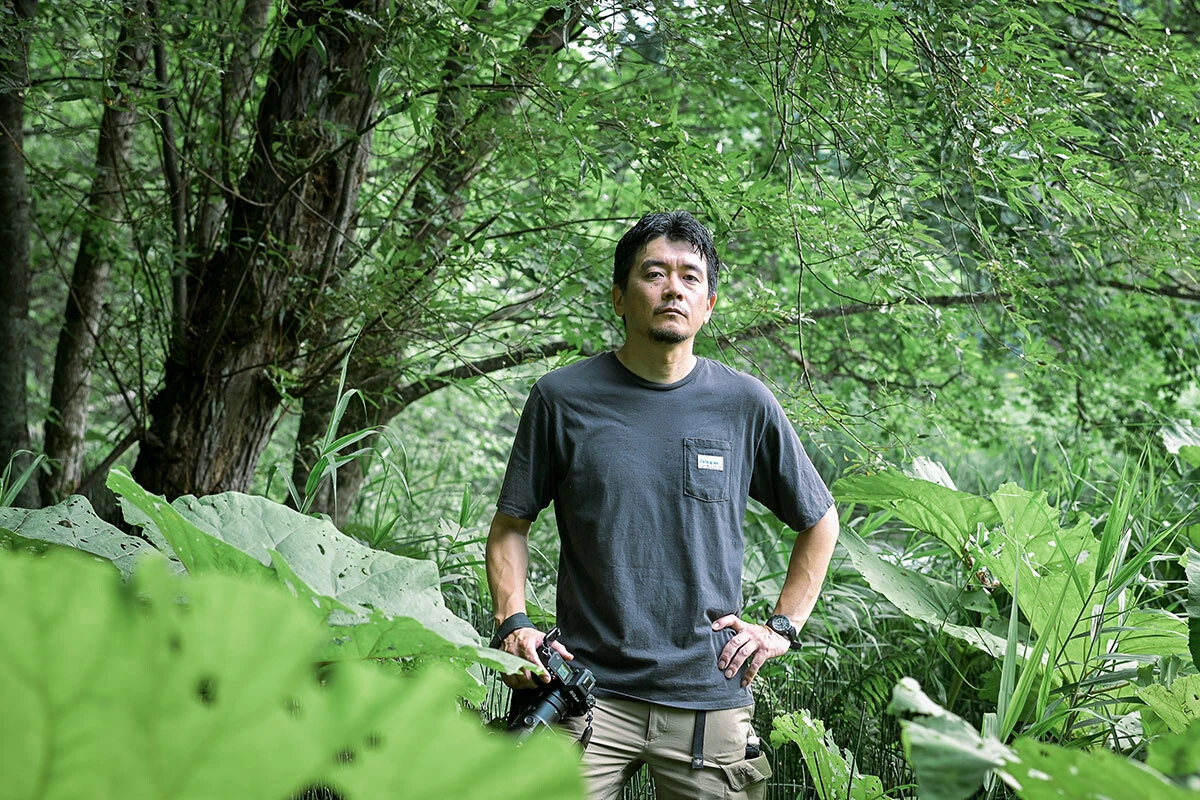 強くてはかない、二面性のあるクマの姿から、曖昧さを許さない社会に警鐘を鳴らす『日本のクマを追う 激動の自然環境を生きる、ヒグマとツキノワグマ』(著:二神慎之介)